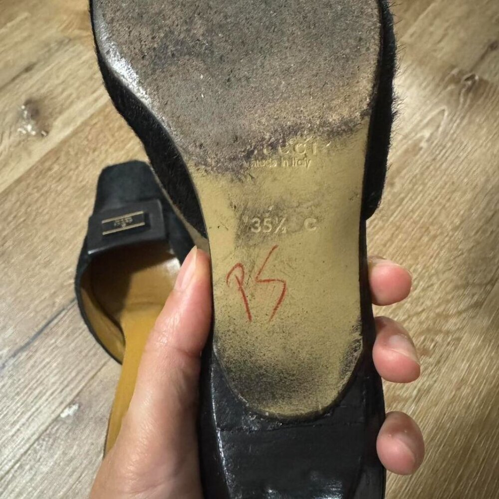Vintage Gucci Pony Hair Black Buckle Kitten Botton toe square mule Size 35.5 - Picture 4 of 6